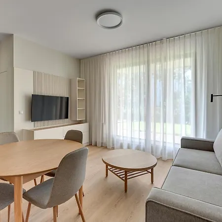 Nadmorski Dwor - Apartamenty Przy Plazy Gdansk Exterior photo