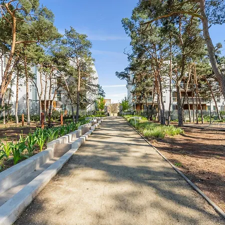 Nadmorski Dwor - Apartamenty Przy Plazy Gdansk Exterior photo